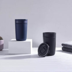 SAVONA - Hans Larsen Premium Ceramic Tumbler With Recycled Protective Sleeve - Blue - Image 4